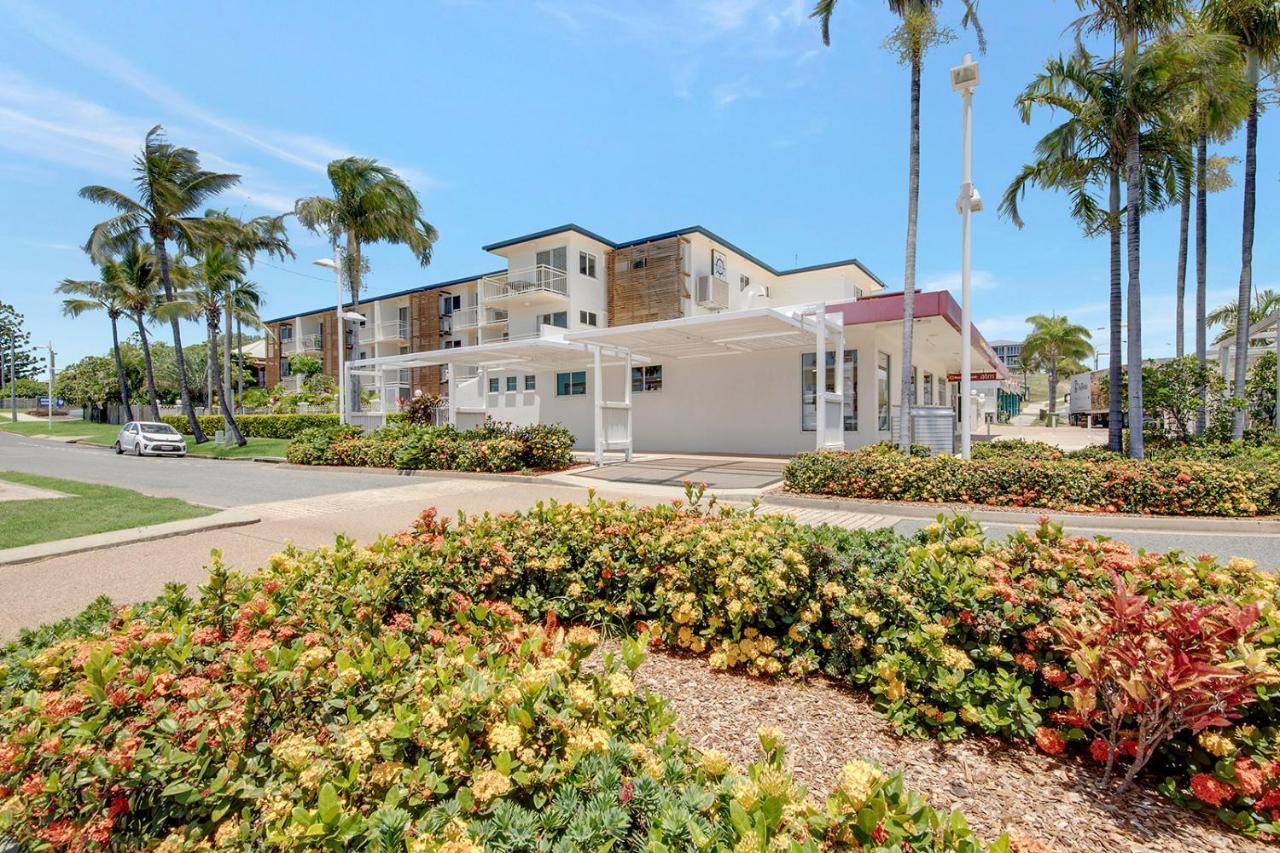 Endeavour Inn Emu Park Екстер'єр фото