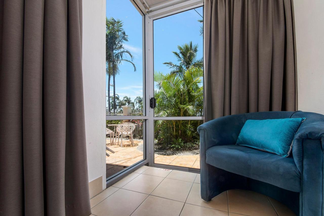 Endeavour Inn Emu Park Екстер'єр фото