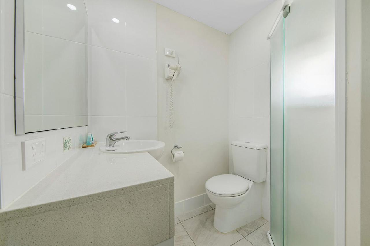 Endeavour Inn Emu Park Екстер'єр фото