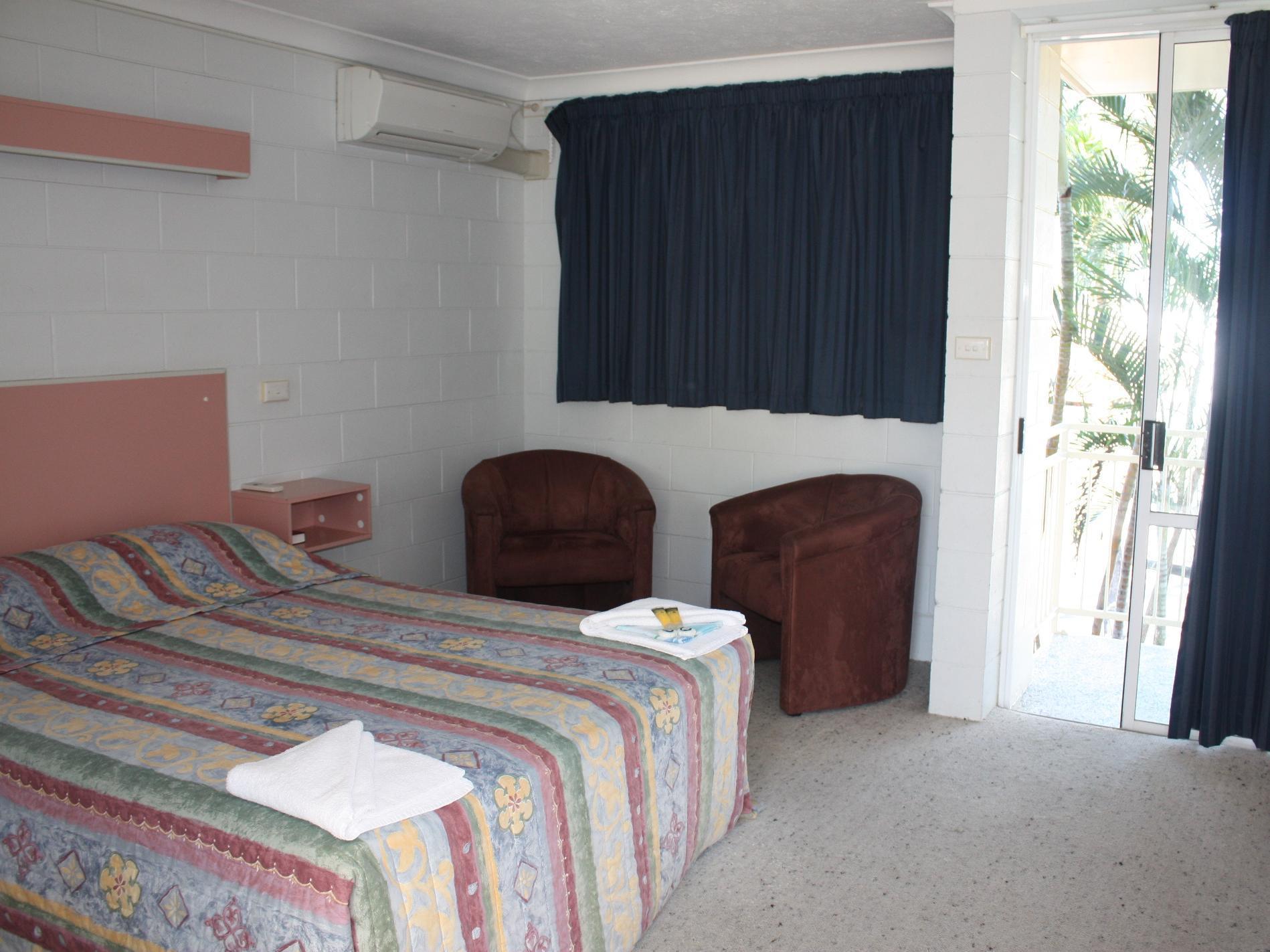 Endeavour Inn Emu Park Екстер'єр фото