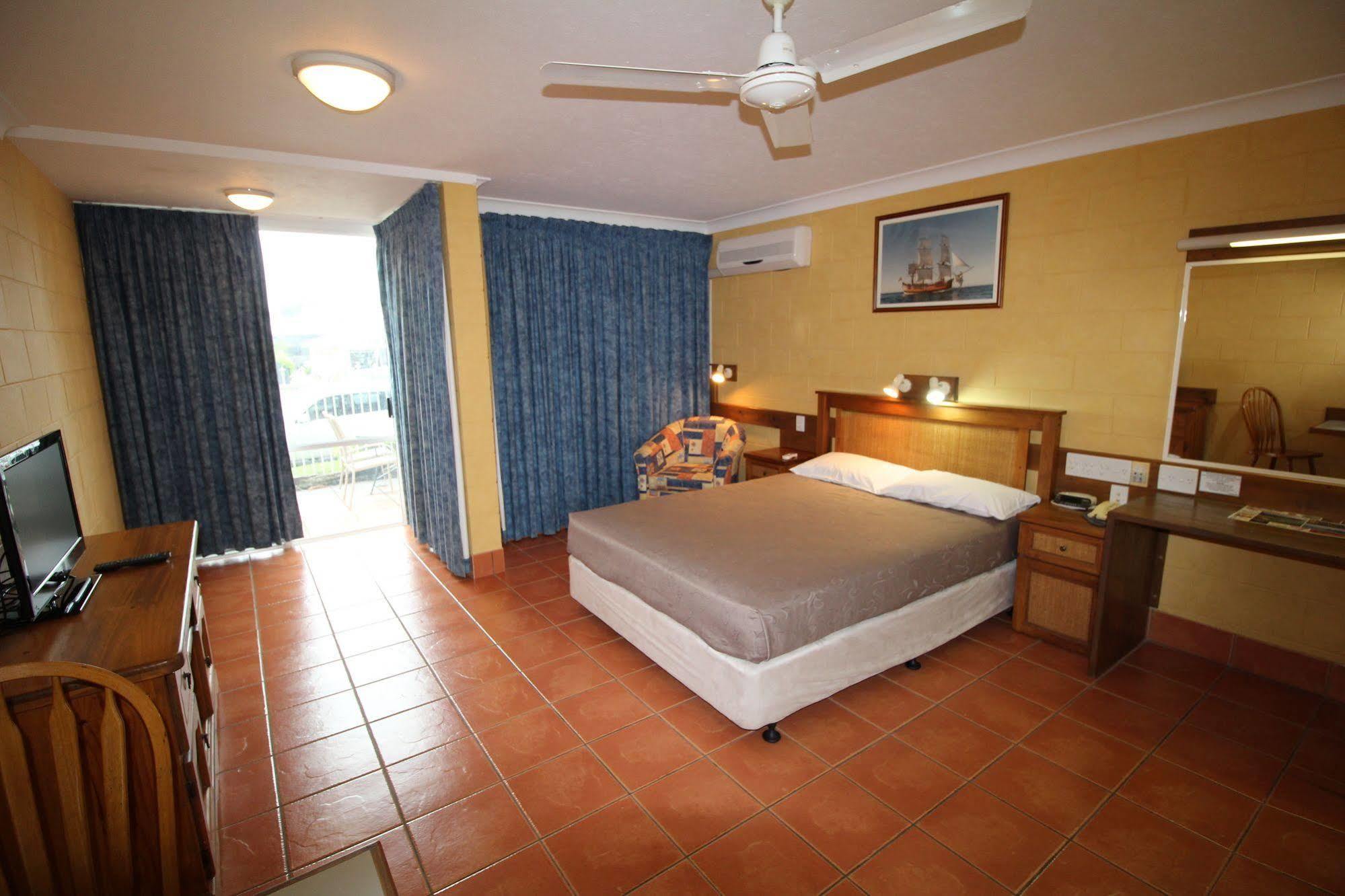 Endeavour Inn Emu Park Екстер'єр фото