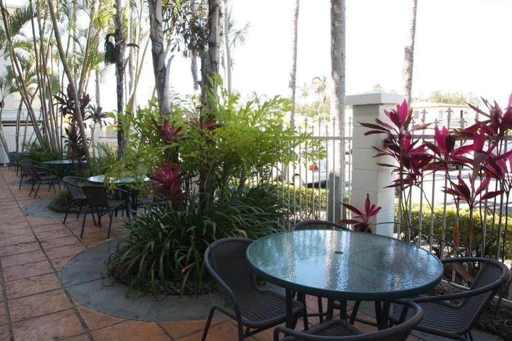 Endeavour Inn Emu Park Екстер'єр фото